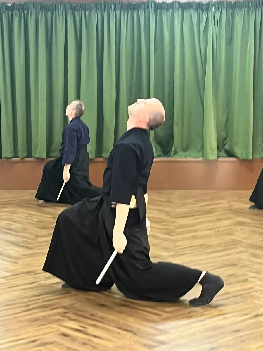 Tanren kata - lunge with tetsubo